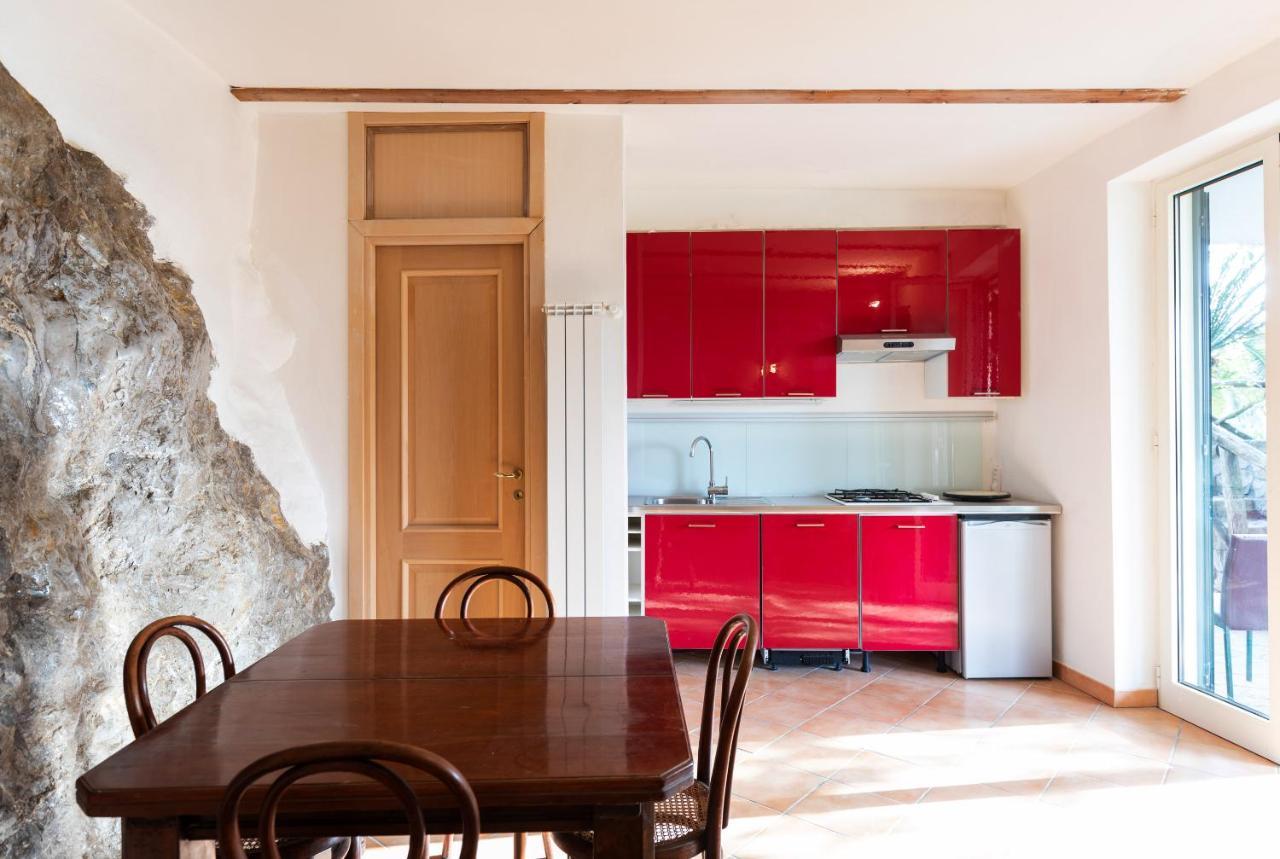 Stato Di Grazia Shared Swimming Pool And Garden With One Villa Massa Lubrense Exterior foto
