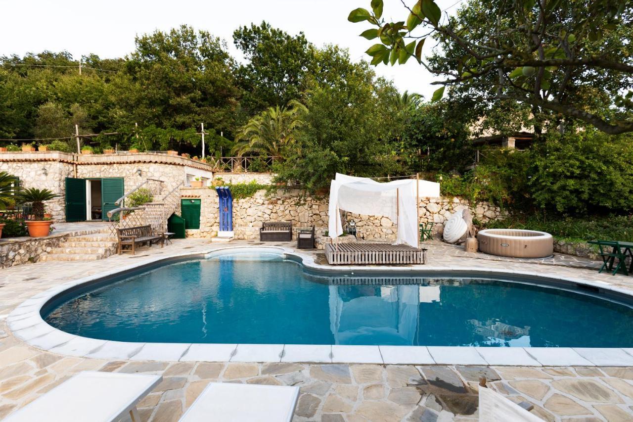 Stato Di Grazia Shared Swimming Pool And Garden With One Villa Massa Lubrense Exterior foto